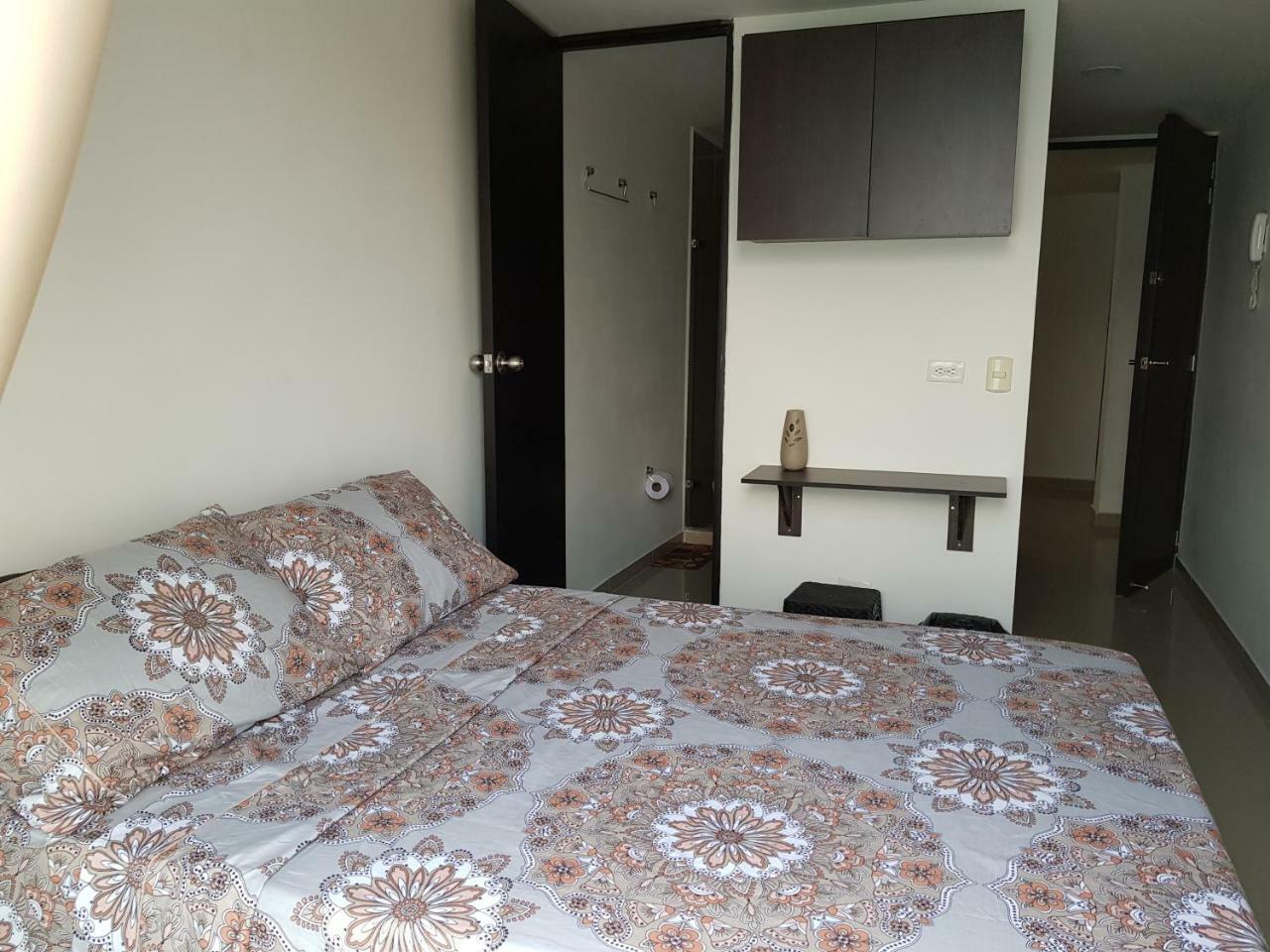Apartasuites Medellin Los Molinos ภายนอก รูปภาพ