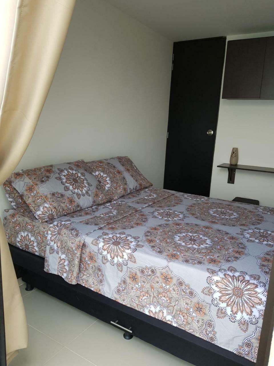 Apartasuites Medellin Los Molinos ภายนอก รูปภาพ